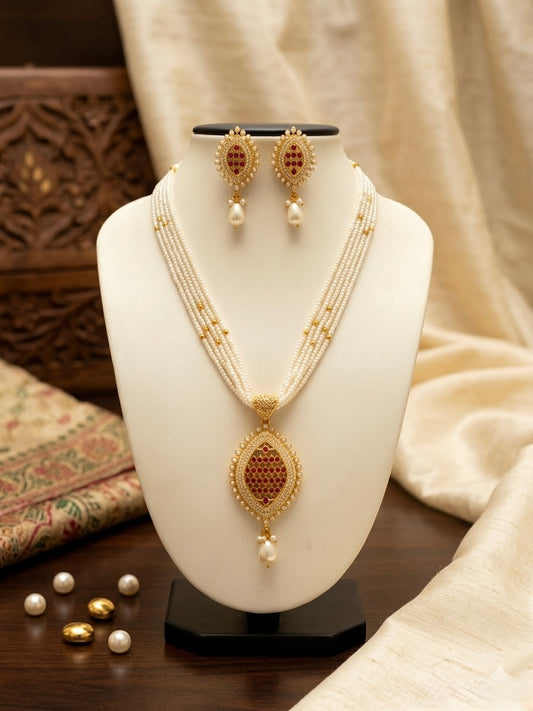 Gulnaar Pearl Set