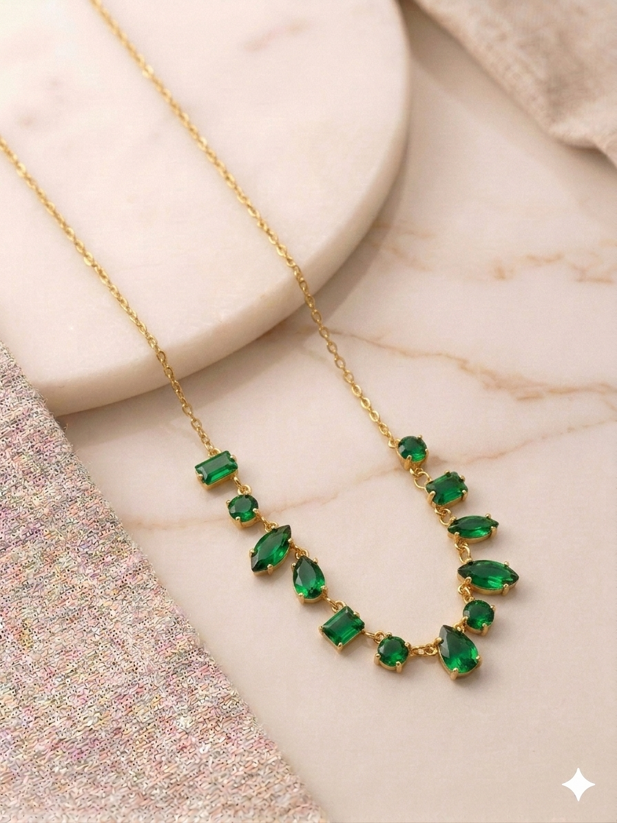 Mini Green Emeralds Neckset