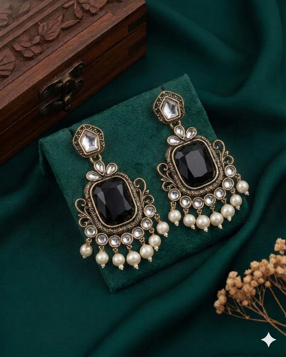 Jiya Kundan Black Earring
