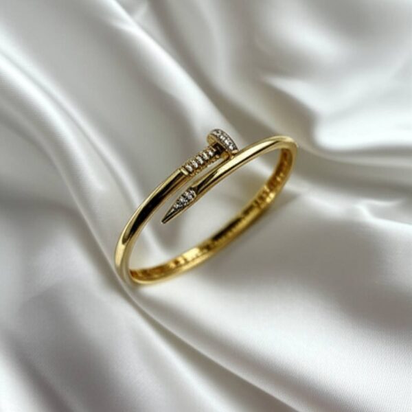 Diamond Nail Kada