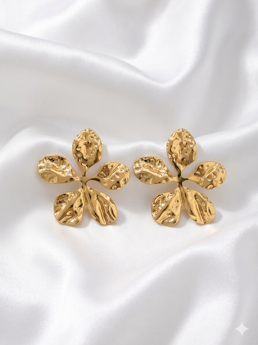 Dainty Flower Earring