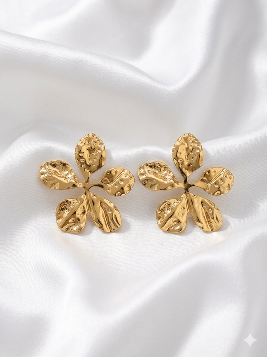 Dainty Flower Earring
